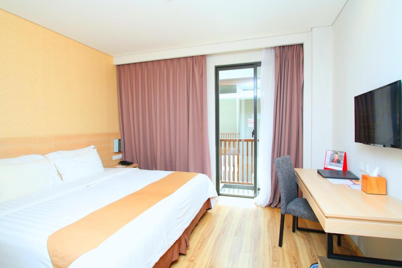 Swiss-Belhotel Sorong Exterior foto