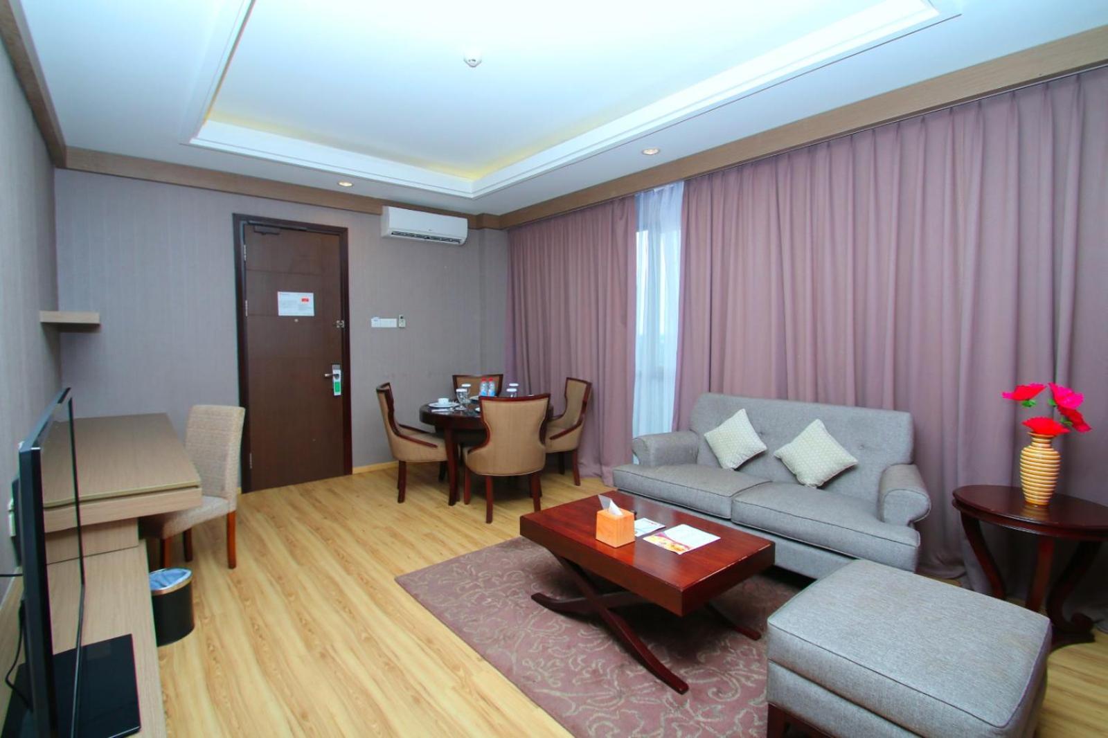 Swiss-Belhotel Sorong Exterior foto